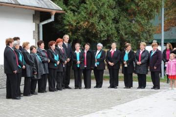 Slávnostné odovzdávanie hasičského vozidla 25.10.2011 Slávnostné odovzdávanie hasičského vozidla 25.10.2011