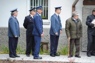 Slávnostné odovzdávanie hasičského vozidla 25.10.2011 Slávnostné odovzdávanie hasičského vozidla 25.10.2011