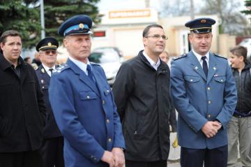 Slávnostné odovzdávanie hasičského vozidla 25.10.2011 Slávnostné odovzdávanie hasičského vozidla 25.10.2011